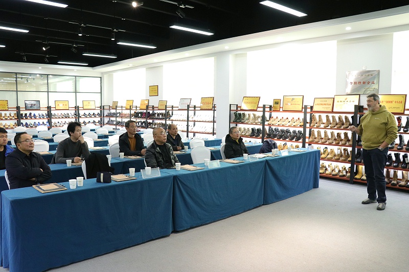 意大利RSA蒞臨百華鞋業洽談項目并成功簽約！