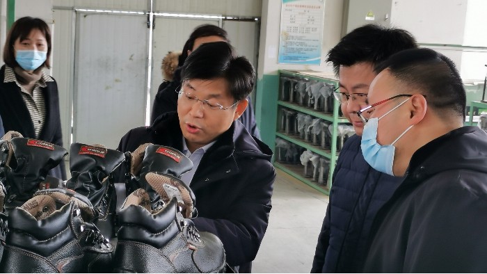 省工會領(lǐng)導(dǎo)蒞臨百華鞋業(yè)