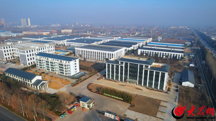 百華鞋業(yè)開工即“爆單”，主流媒體紛紛聚焦其品牌化定制戰(zhàn)略