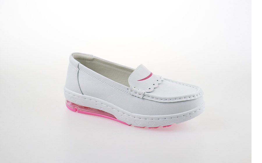 百華勞保|揭秘：醫(yī)院的護士鞋采購標準，快收藏！