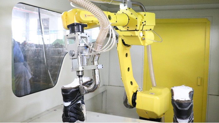 山東百華鞋業(yè)有限公司